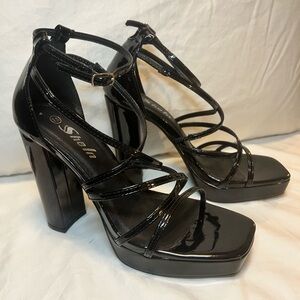 SHEIN Black Strappy Block Heel Shoes